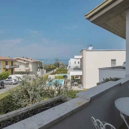Daniela - A Due Passi Dalla Apartment Sirmione